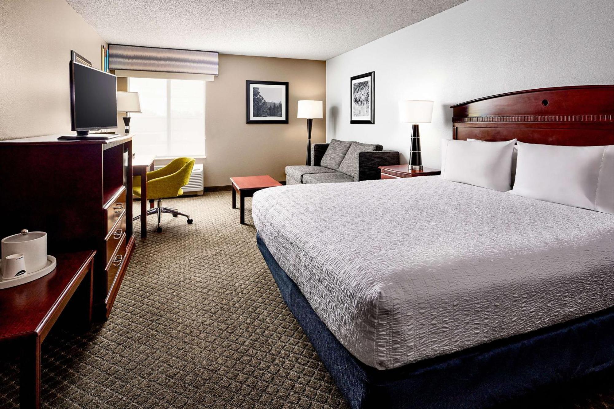Hampton Inn Лонгмънт Екстериор снимка